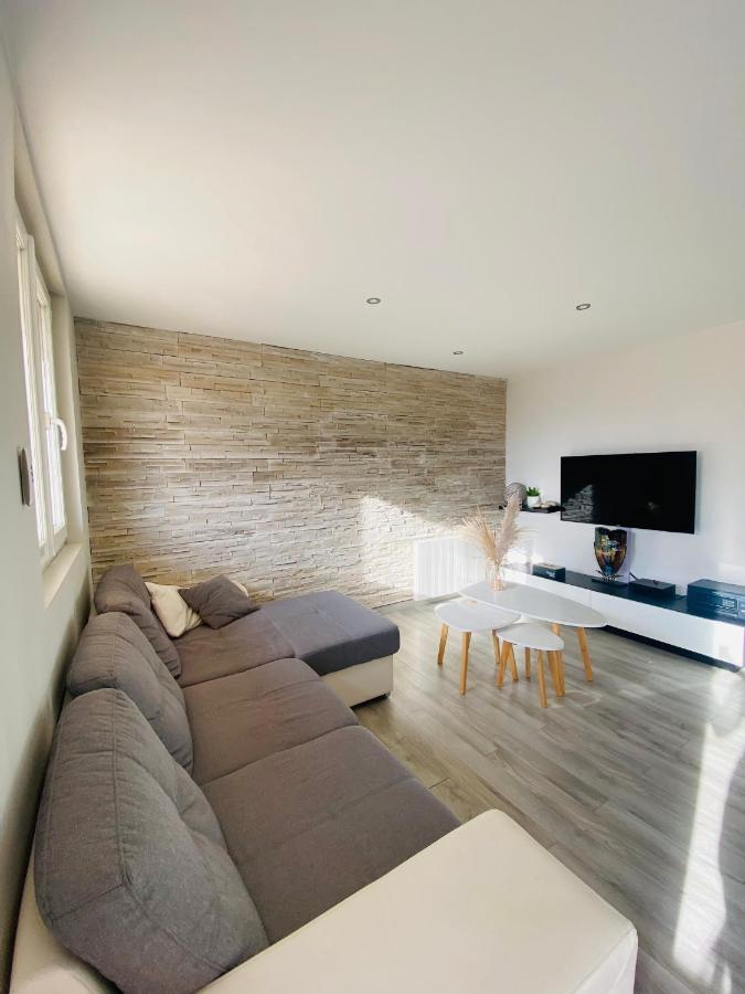 Appartement - Роанн Екстер'єр фото